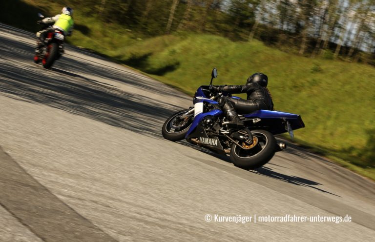 Ich Lasse Das Motorrad Vor Mir Abbiegen Motorrad-Kurventraining vor Tourstart - Kurvenjäger | motorradfahrer